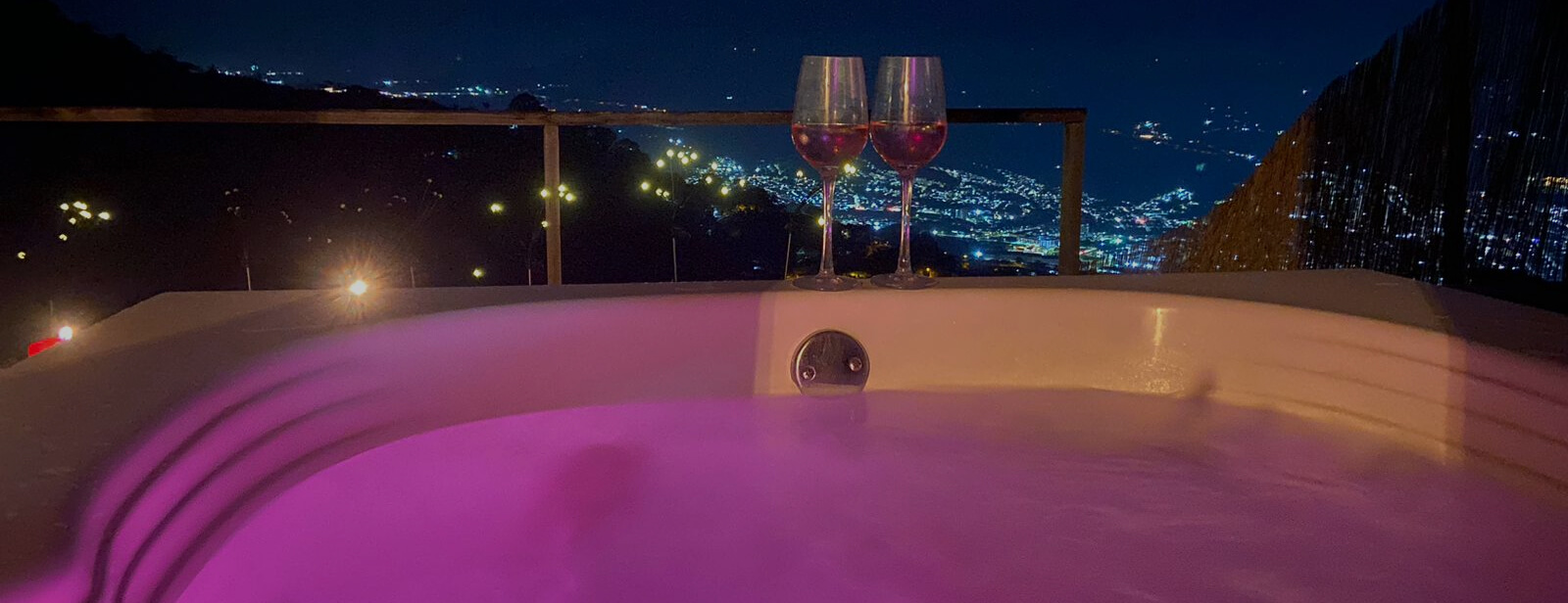 moira-jacuzzi-paisaje